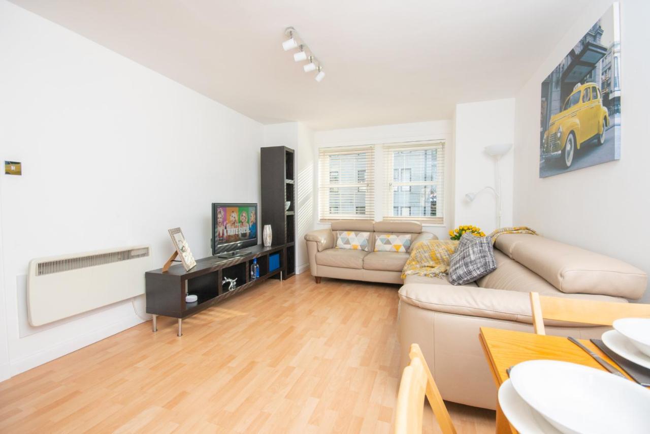 Dwellcome Home Ltd 2 Bedroom King & Double Central Apartment, Free Allocated Barrier Secured Parking Space At Rear Entrance & Fast Wifi, Ideal For Long Term Contractor, Corporate, Etc Stays, Regular Housekeeping Option - See Our Site For Assurance Абердин Экстерьер фото