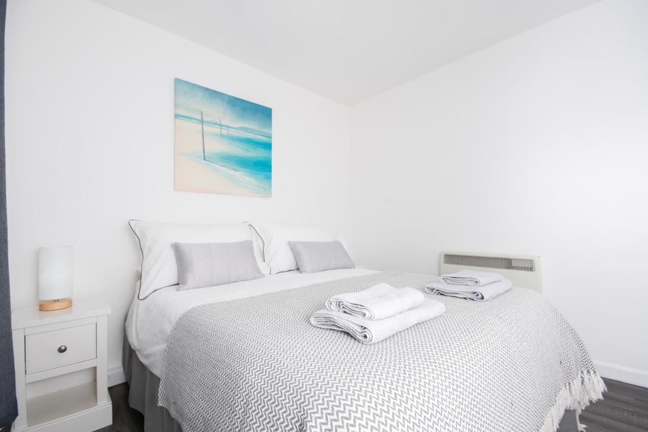 Dwellcome Home Ltd 2 Bedroom King & Double Central Apartment, Free Allocated Barrier Secured Parking Space At Rear Entrance & Fast Wifi, Ideal For Long Term Contractor, Corporate, Etc Stays, Regular Housekeeping Option - See Our Site For Assurance Абердин Экстерьер фото